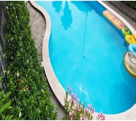 Hotel Villa Nicole 3*